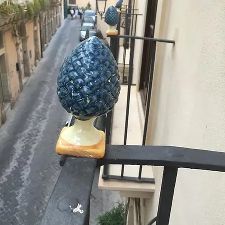 Sanmartinoortigia * Syracuse