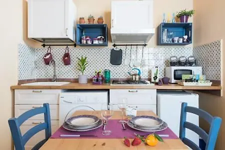 Sanmartinoortigia شقة سيراكوزا